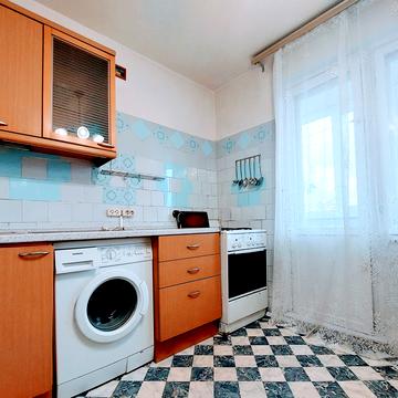 Миколи Закревського вул., 17