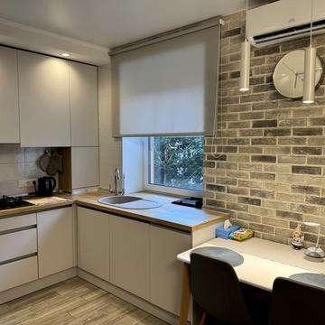 Академіка Лебедєва вул., 1/7