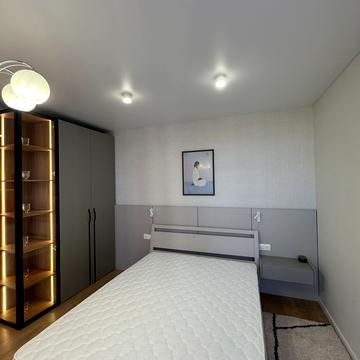 Львівська вул., 10