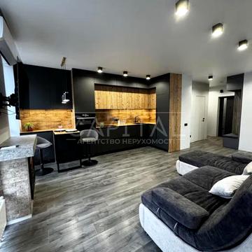 Всеволода Змієнка вул., 21