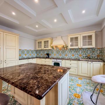 Круглоуніверситетська вул., 3-5