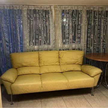 Середньофонтанська вул., 26