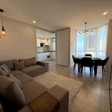 Українська вул., 83б к.1-5