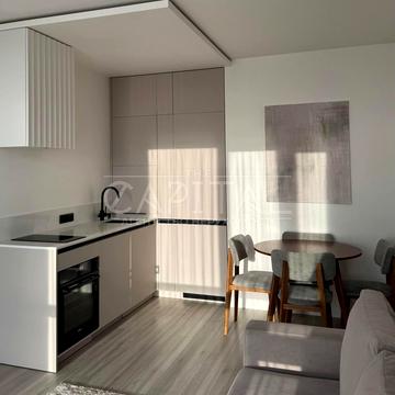 Салютна вул., 2к1