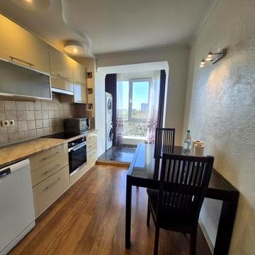 Варненська вул., 7г