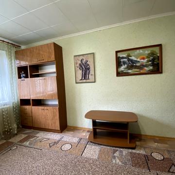 Юності просп., 17