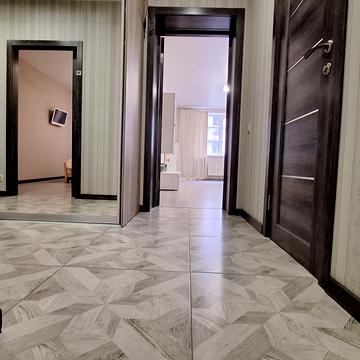 Академіка Лебедєва вул., 1/7