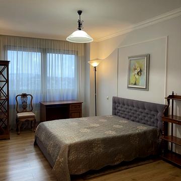 Голосіївський просп. (40-річчя Жовтня), 60