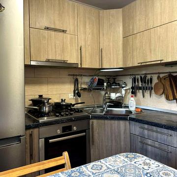 Героїв Крут вул. (Валентини Терешкової), 54