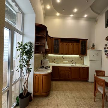 Володимирська вул., 94-А