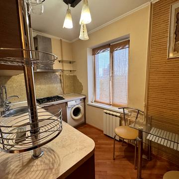 Гусовського вул., 2