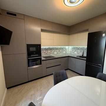 Віктора Йови вул., 7