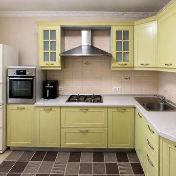 Драгоманова вул., 18