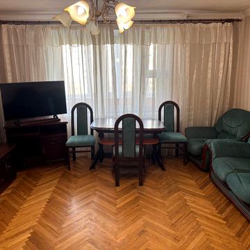 Науки просп., 18