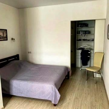 Героїв полку "Азов" вул. (Маршала Малиновського), 8