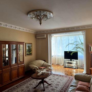 Почайнинська вул., 23