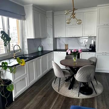 Європейського Союзу просп. (Правди), 45-Б