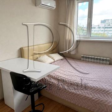 Машинобудівна вул., 41