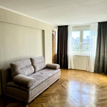 Велика Васильківська вул. (Червоноармійська), 94