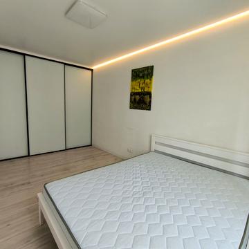 Залізнична вул., 14А к5