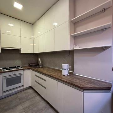 Олександра Богомольця вул., (Будинок 1)