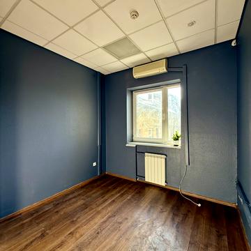 Пекарська вул., 7