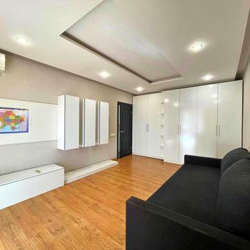 Добровольців пров., 6