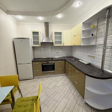 Василя Симоненка вул., 5