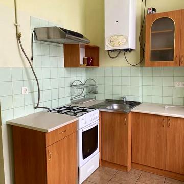 Промислова вул., 33