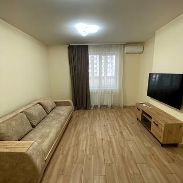 Костанайська вул., 13