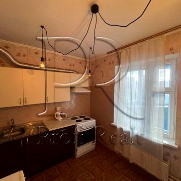 Ревуцького вул., 18-А