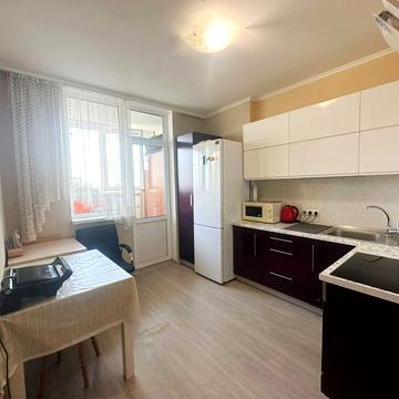 Рональда Рейгана вул., (Будинок 1)