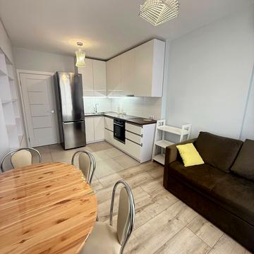 Університетська вул., 1д