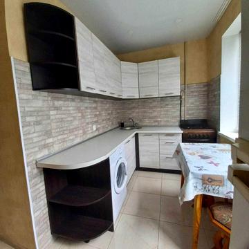 Василя Касіяна вул., 6