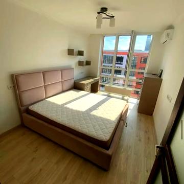 Миколи Гулака вул., 4