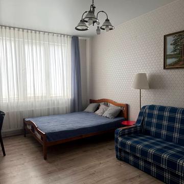 Середньофонтанська вул., 35