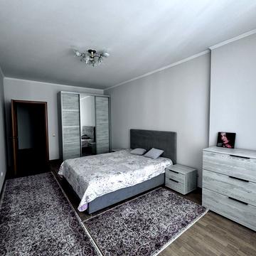 Дніпровська набережна вул., 26-Б