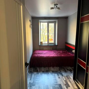 Петра Калнишевського просп. (Косіора), 52