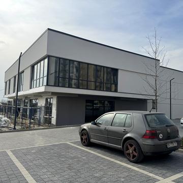 Михайла Грушевського вул., 4