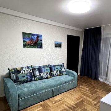 Дніпровська набережна вул., 7-А