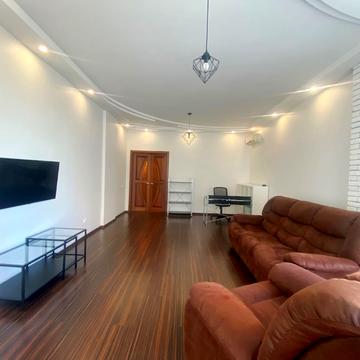 Степана Руданського вул., 3-А