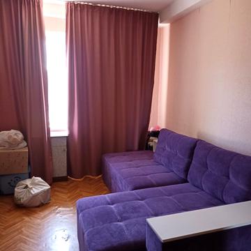 Ореста Левицького вул. (Академіка Курчатова), 3