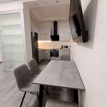 Генуезька вул., 5