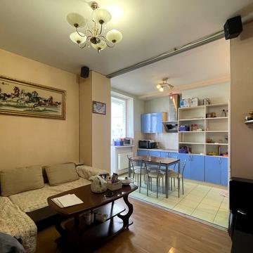 Гвардійців-Широнінців вул., 33