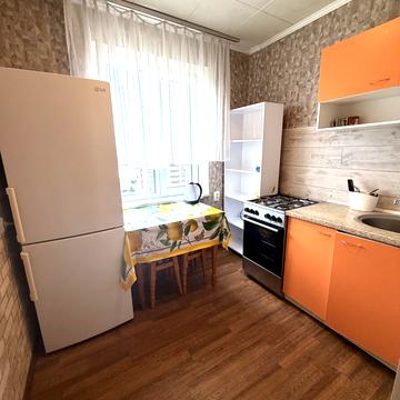 Героїв полку "Азов" вул. (Маршала Малиновського), 13