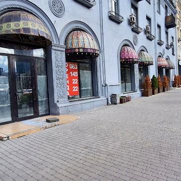 Бессарабська пл., 5