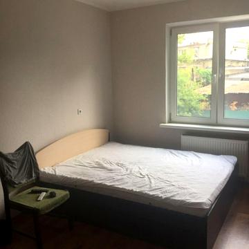 Ясинуватський пров., 11