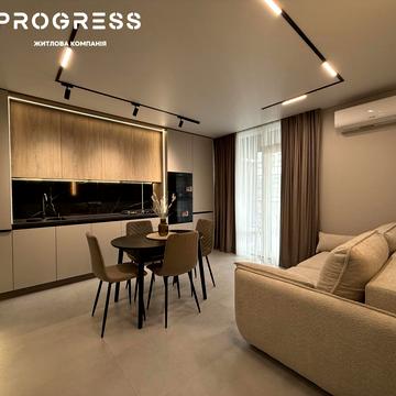 Юліана Пелеша вул., (Будинок 4)