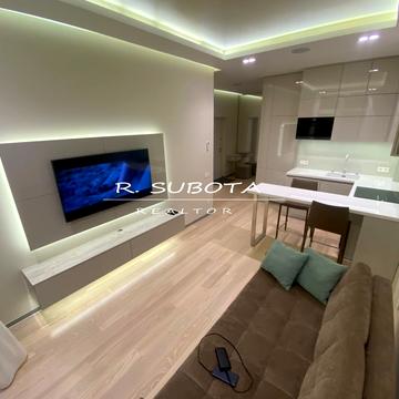 Володимира Моссаковського вул. (Клари Цеткін), 7