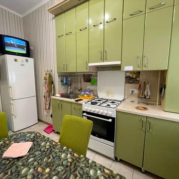 Титаренківський пров., 10